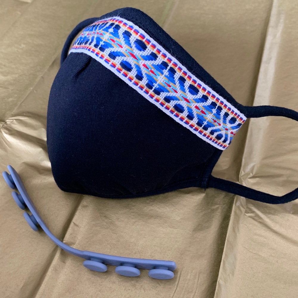 HANDMADE FACE MASK WITH FREE EAR GRIPS